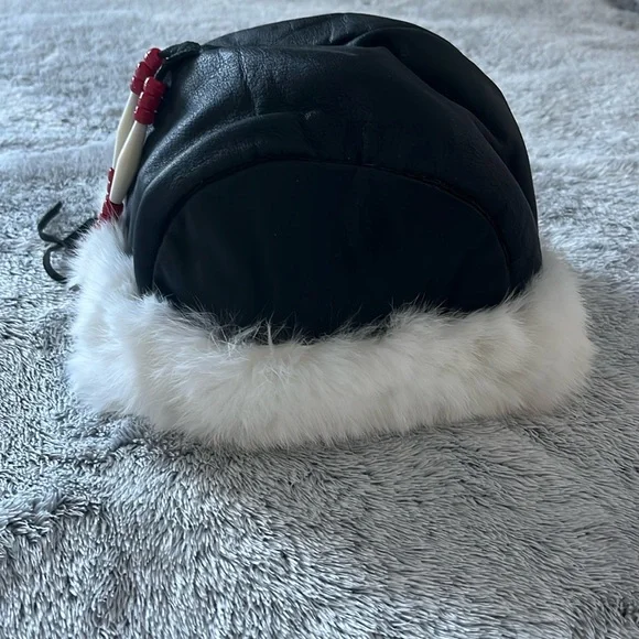 Indigenous Design Hat - Picture 3 of 9